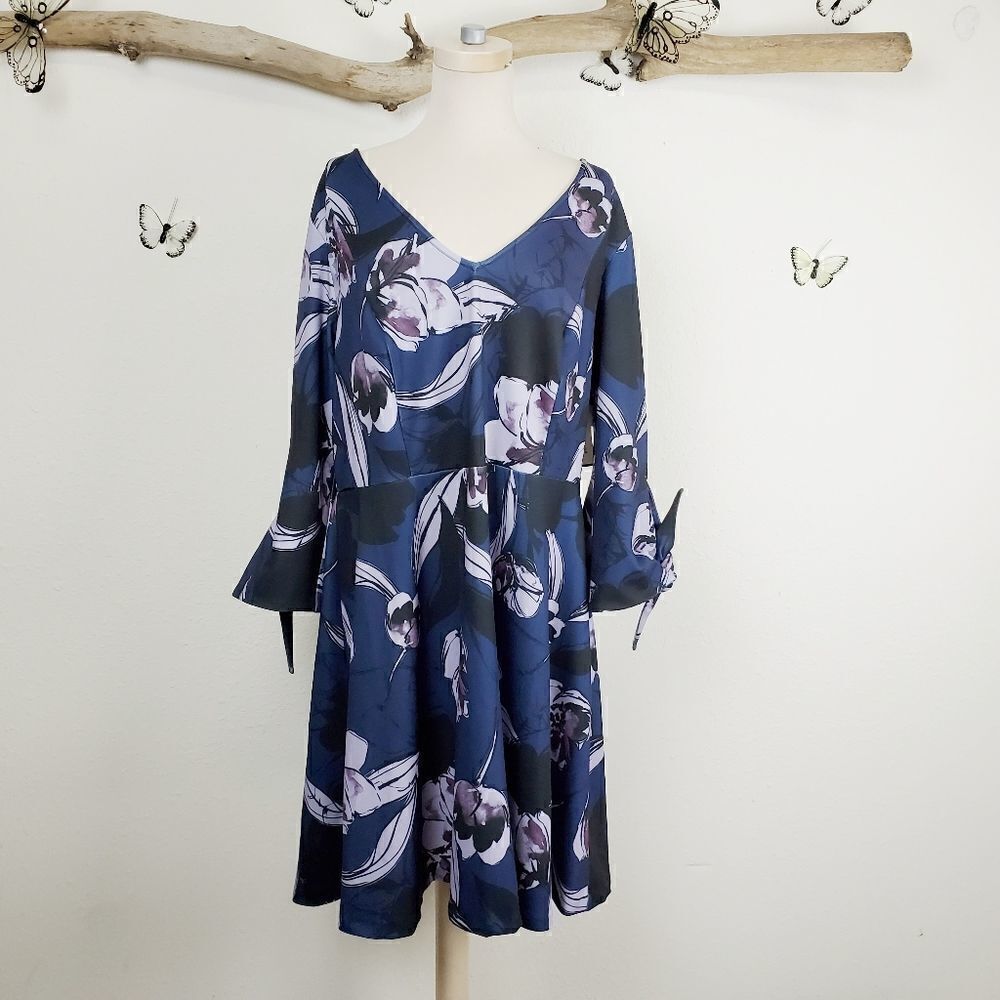 Alexia admor floral long sleeve dress